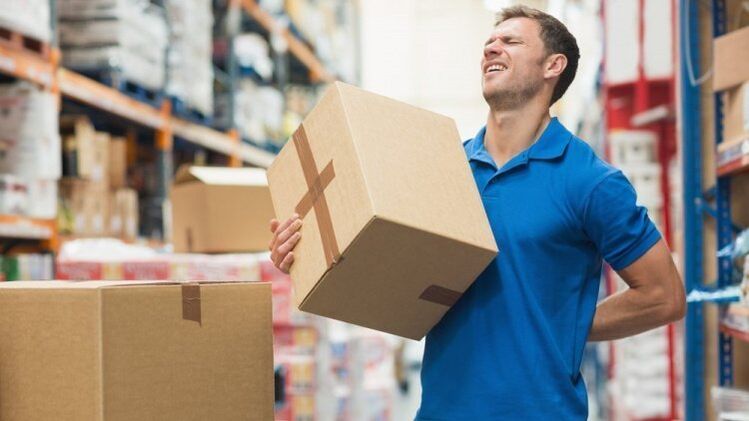 dor nas costas ao levantar pesas